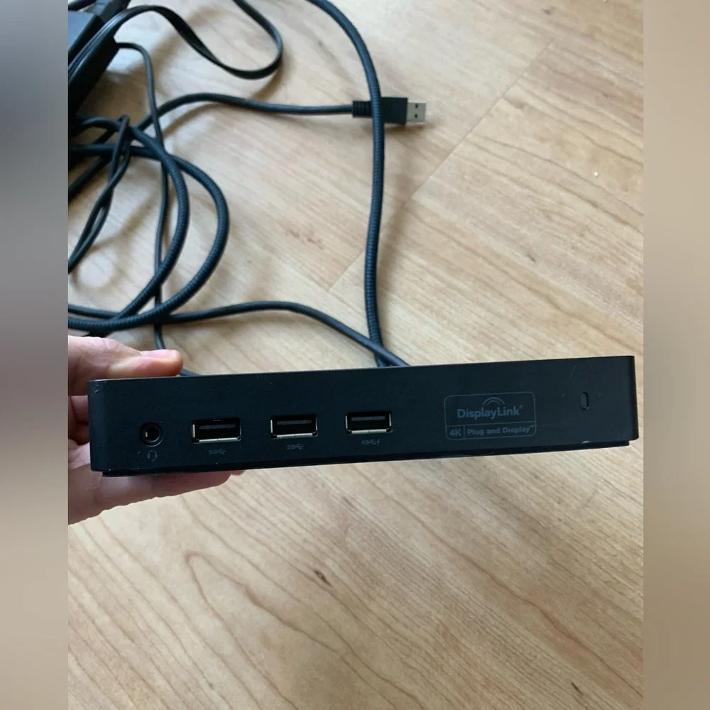 Dell USB 3.0 Ultra HD / 4K Triple Display Docking Station (D3100) Black EUC
